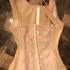 Ardyss body shaper Size 32